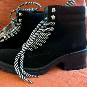 Black Lace up Heeled Boots Sz 8.5